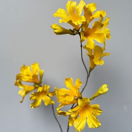 zijden bloem met gele bloemen