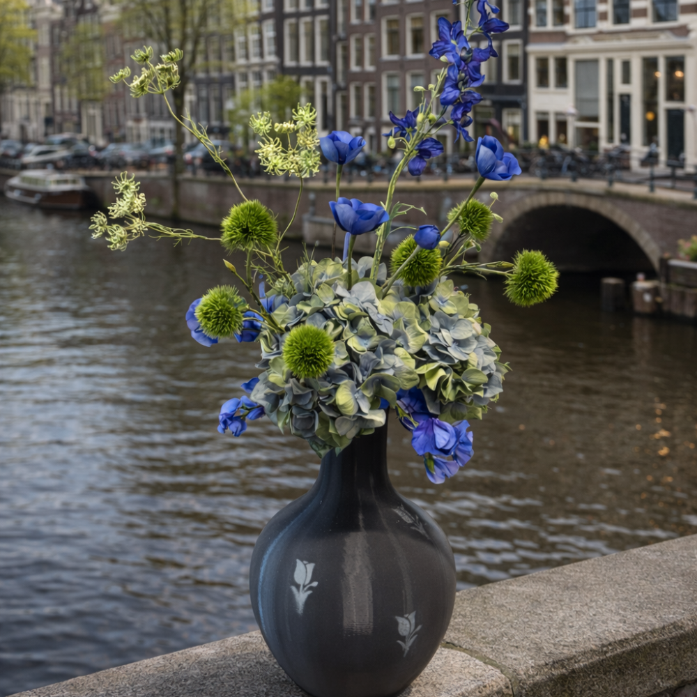 Boeket  Amsterdam Blue Canals | Blauw met groen zijden bloemen boeket | Amsterdam